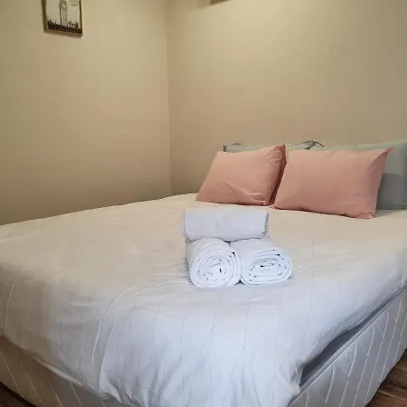 Malavi Ki Center * Ruse