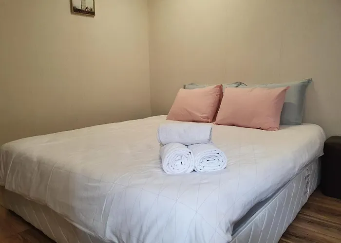 Malavi Ki Center * Ruse